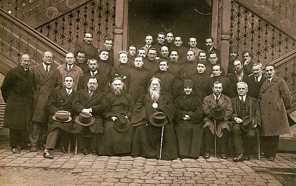 Lehrende und Studenten des Theologischen Instituts Sankt Sergius, 1931.