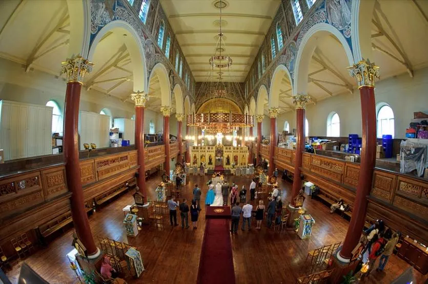 Die Kathedrale Mariä Entschlafens und Aller Heiligen in London. Dank ihres Gründers, des Metropoliten Antonij von Sourozh, begann die Orthodoxie, ein tadelloses Englisch zu sprechen.