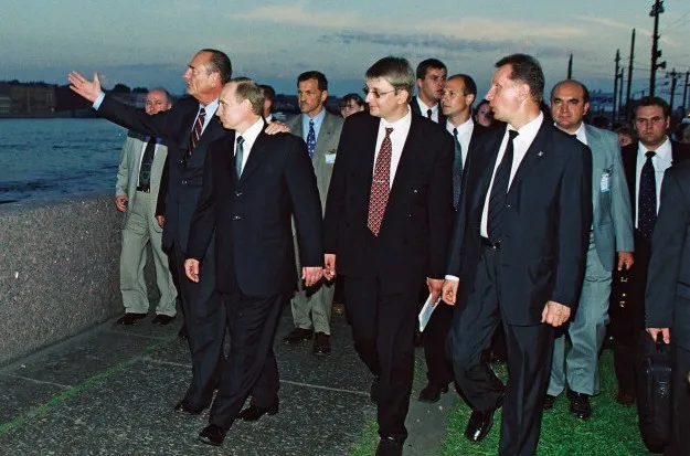 Vladimir Poutine et Jacques Chirac. Pétersbourg.